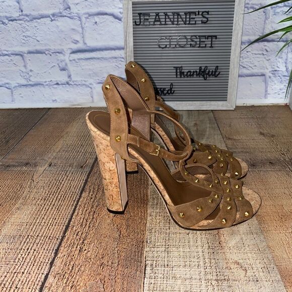 Gucci Women's Jacquelyne Studs Suede Platform Sandal - Picture 6 of 16